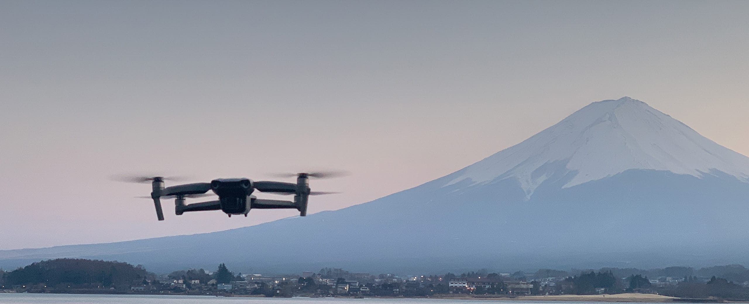 DRONEHOLIC cafeからのお知らせとサイト更新情報
